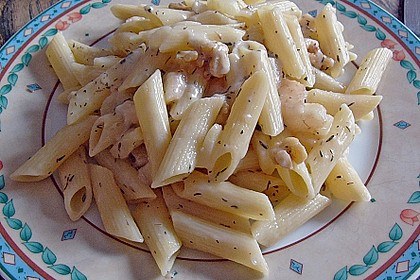 Penne mit Birnen, Taleggio und Waln&uuml;ssen