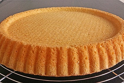 Biskuitboden für Torten und Kuchen 4