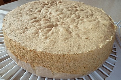 Biskuitboden für Torten und Kuchen 5