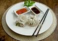 Dim Sum - ged&auml;mpfte, chinesische Kl&ouml;&szlig;chen in Reispapier