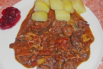 Delikates Wildgulasch mit Spätzle 13