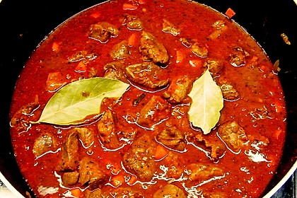 Delikates Wildgulasch mit Spätzle 17