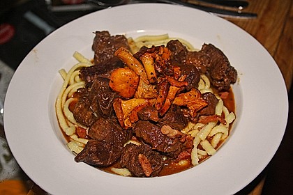 Delikates Wildgulasch mit Spätzle 3