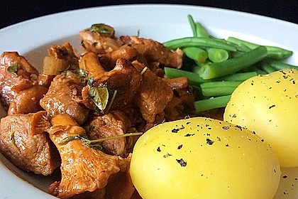Delikates Wildgulasch mit Spätzle 1