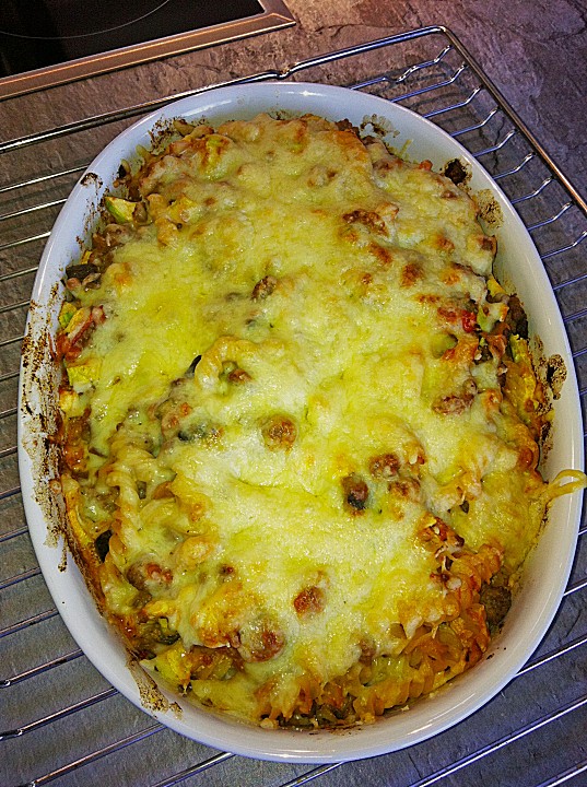 Nudelauflauf mit Chili - Hackfleisch - Soße (Rezept mit Bild) | Chefkoch.de