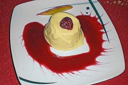 Mangoparfait auf Himbeerpüree 2