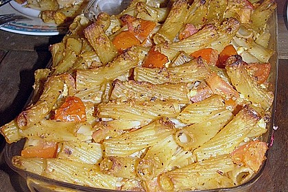 Auflauf mit Oliven, Tomaten, Pesto und Feta-Käse 7