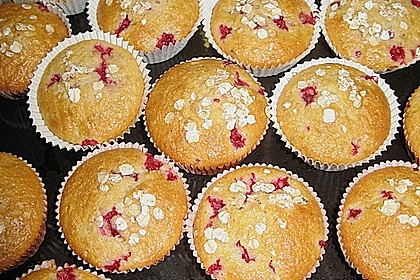 Haferflocken - Johannisbeer - Muffins 10