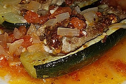 Annas gefüllte Zucchini im Tomatenbett 9