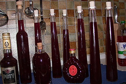 Rotweinlik&ouml;r 8