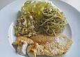Rotbarschfilet an gebratenem Jaromakohl und in B&auml;rlauchpesto gedrehten Linguinen