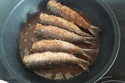 Gebackene kleine Fische 7