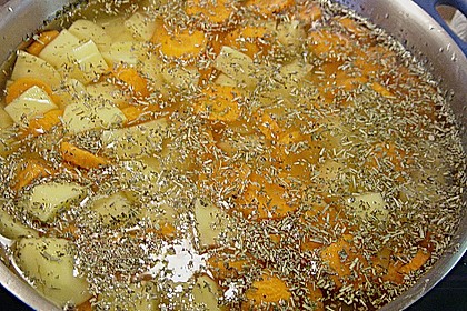Dicke Kartoffelsuppe mit Mettenden