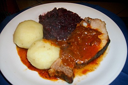 Kl&ouml;&szlig;e aus gekochten Kartoffeln 1
