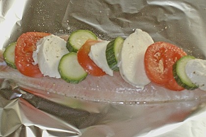 Rotbarsch mit Tomate - Mozzarella in Folie 5