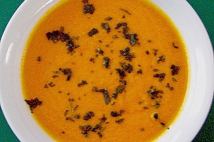 M&ouml;hrens&uuml;ppchen mit Ingwer und Koriander