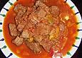 Spanisches Rotweingulasch mit Paprika