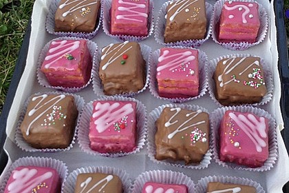 Petits Fours 57