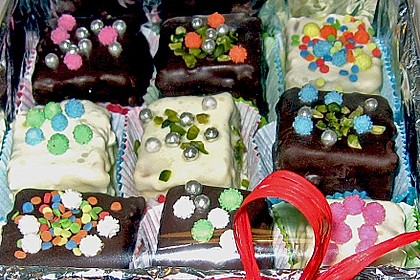 Petits Fours 24