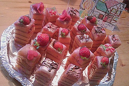 Petits Fours 30