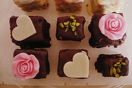 Petits Fours 31