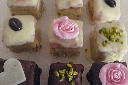 Petits Fours 53