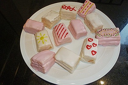 Petits Fours 33