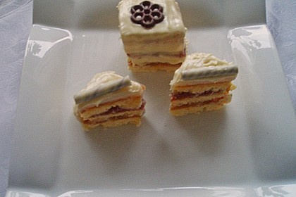 Petits Fours 77