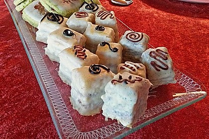 Petits Fours 50