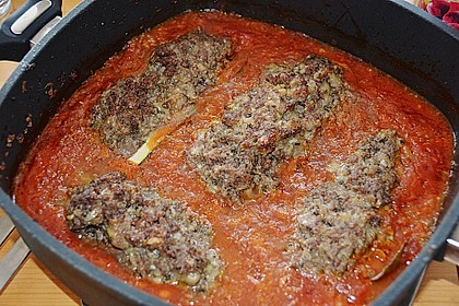Mit Hackfleisch gefüllte Zucchini 21