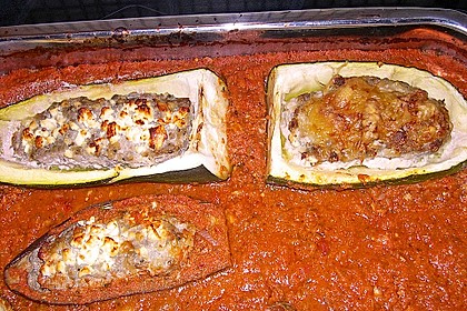 Mit Hackfleisch gefüllte Zucchini 2