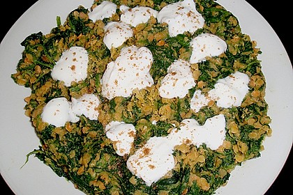 Pfannenlinsen mit Spinat