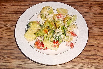 Kartoffelauflauf mit Brokkoli und Tomaten 13