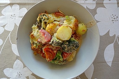 Kartoffelauflauf mit Brokkoli und Tomaten 2