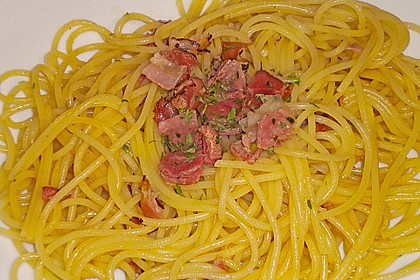 Spaghetti in Knoblauch und &Ouml;l 16