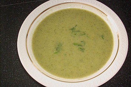 Brokkoli - Basilikum Suppe 8