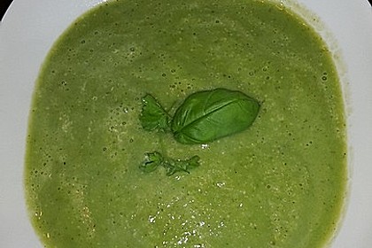 Brokkoli - Basilikum Suppe 1