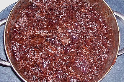 Rindergulasch, rostbraun