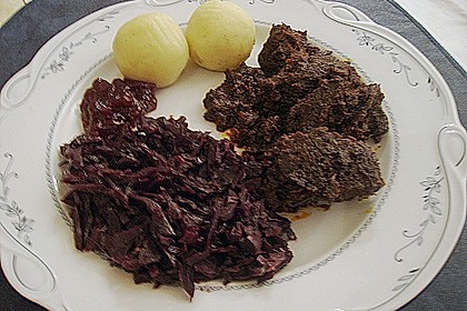 Rindergulasch, rostbraun 1