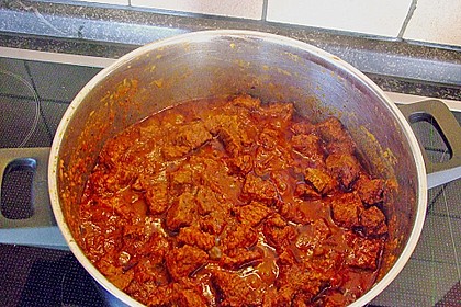 Rindergulasch, rostbraun 8