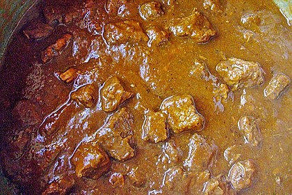 Rindergulasch, rostbraun 9