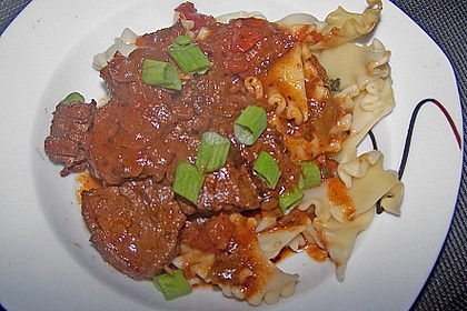 Rindergulasch, rostbraun 11