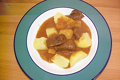 Rindergulasch, rostbraun 18