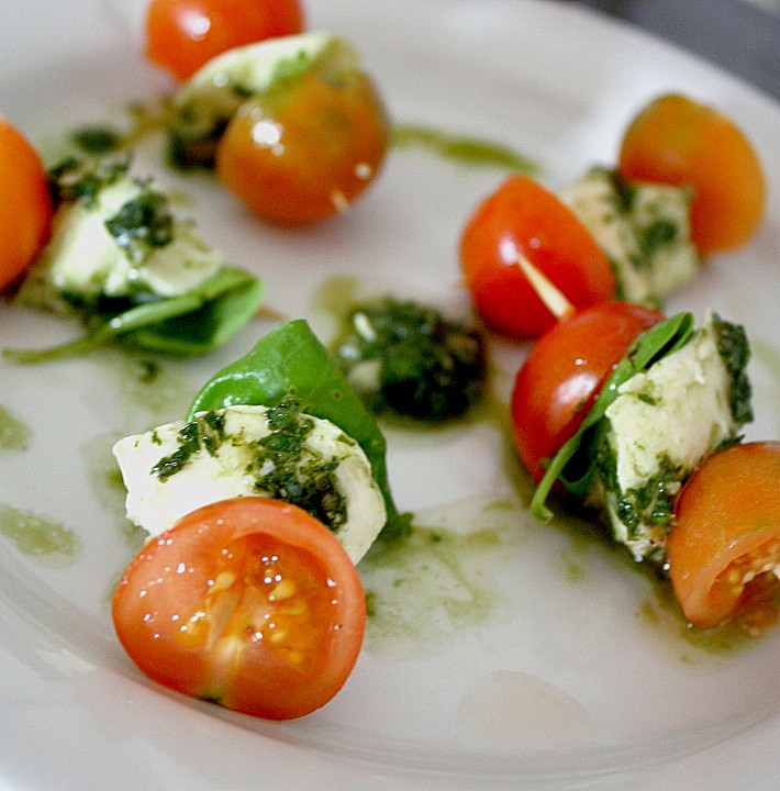 Tomaten Mozarella Oliven Spieße — Rezepte Suchen
