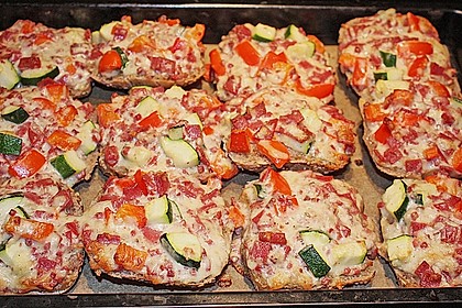 Superschnelle Pizzabrötchen 24