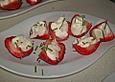 Erdbeeren gef&uuml;llt mit Frischk&auml;se