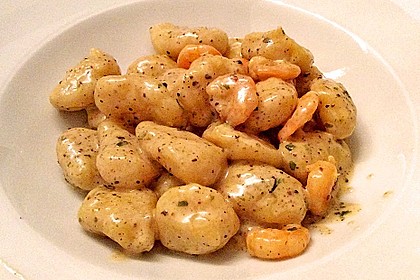 Gnocchi mit Garnelen-Trüffel-Kräuter-Soße 6