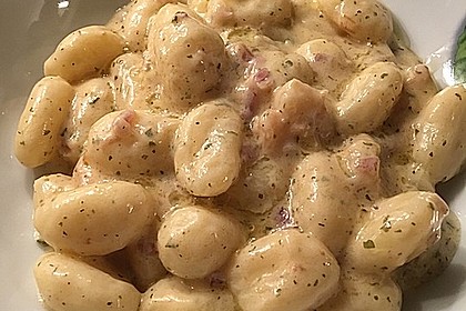 Gnocchi mit Garnelen-Trüffel-Kräuter-Soße 5