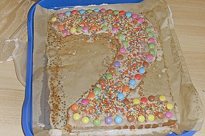 Bunter Geburtstagskuchen mit Waffelr&ouml;llchen - Mandel - Kerzen 44