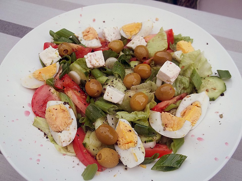 Gemischter Salat mit Eiern und Thunfisch (Rezept mit Bild) | Chefkoch.de